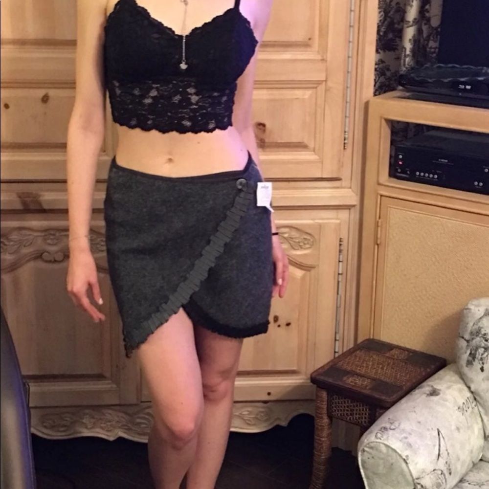 Mini Wool Gray Mini Wrap Skirt NWT Small Save The Queen